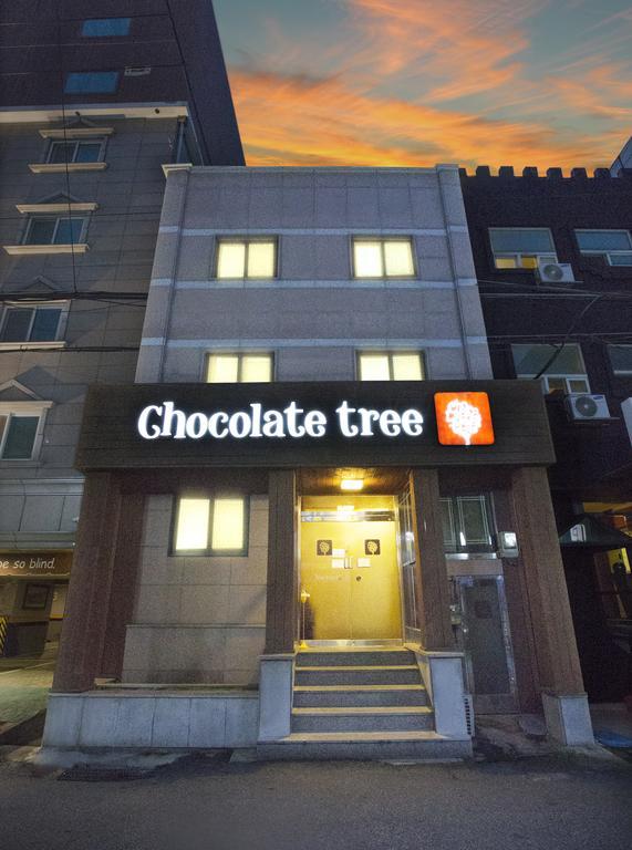 Chocolate Tree Sinchon Hotel Seoul Eksteriør billede